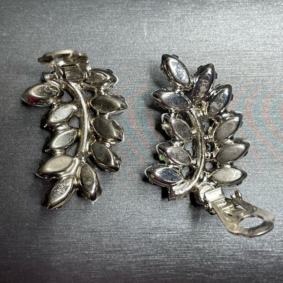 Milk Glass & Rhinestone Climber Clip On Earrings Vintage Navette - Picture 4 of 8